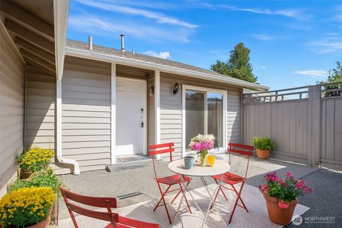 Photo of 901 E Marine View Drive #201, Everett, WA 98201 (MLS # 2440551)
