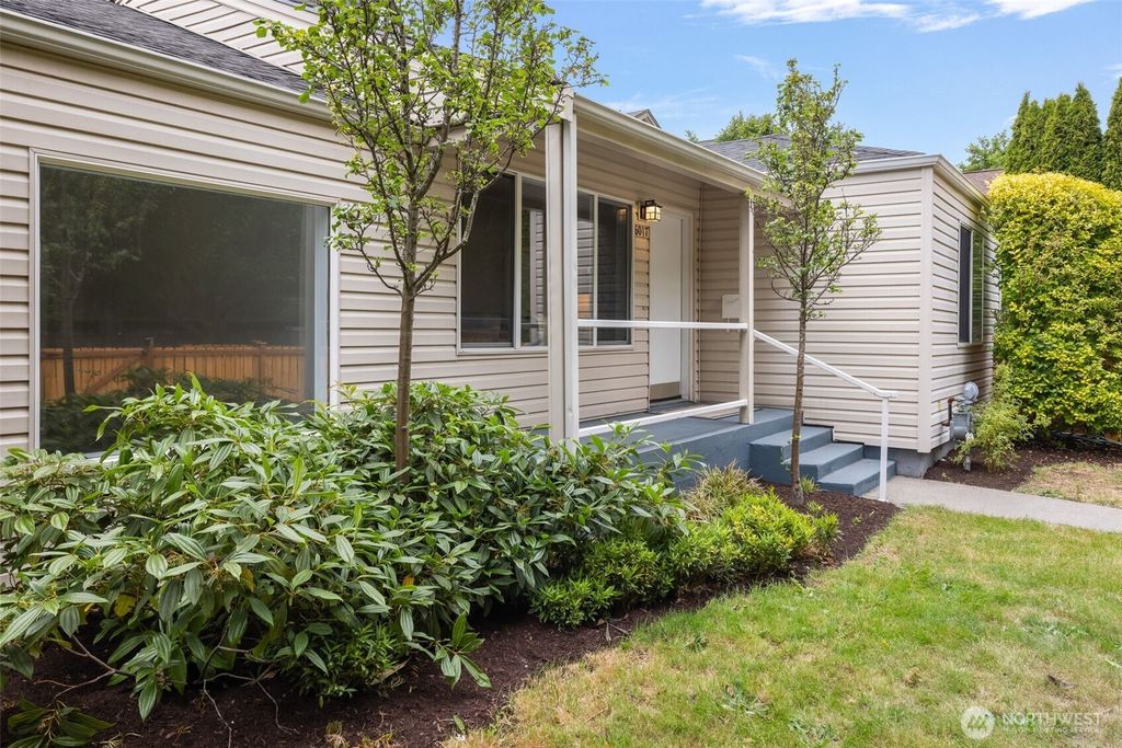 Photo of 6017 Fauntleroy Way SW, Seattle, WA 98136 (MLS # 2390597)