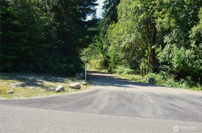 2 Parkridge Drive