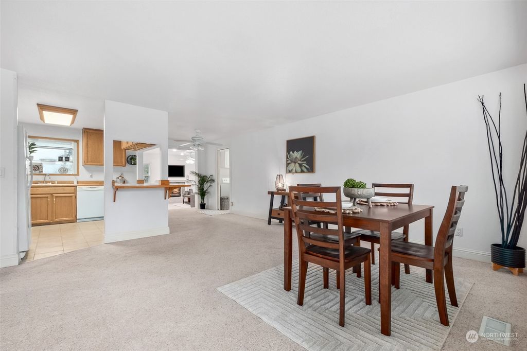 Photo of 10810 SE 182nd St, Renton, WA 98055 (MLS # 2197031)