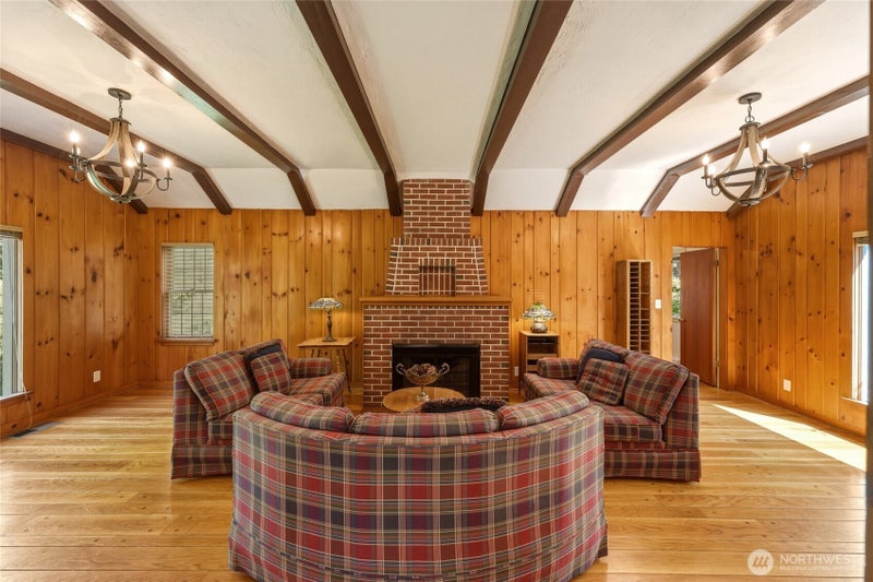 115 Chateau Lane