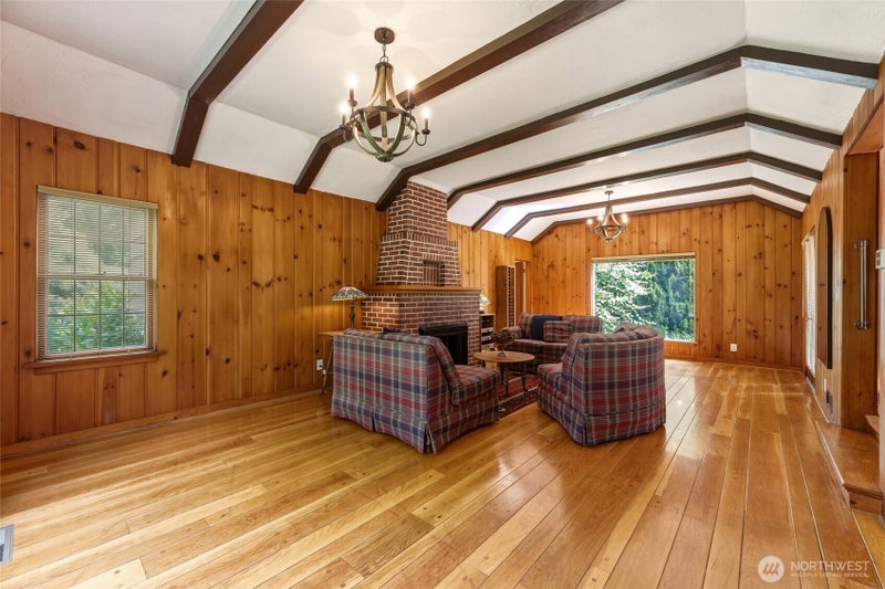 115 Chateau Lane