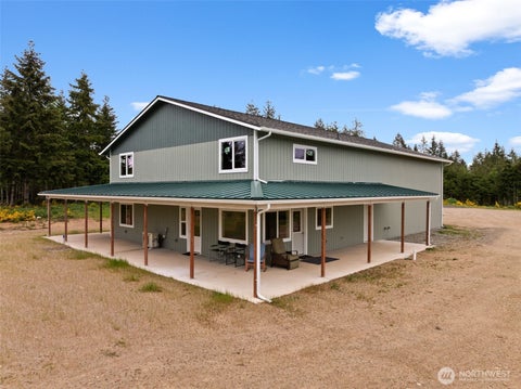 Photo of 1363 E Crestview Drive, Shelton, WA 98584 (MLS # 2542850)