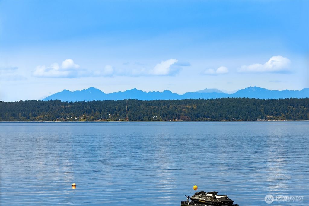 Photo of 212 S 219th Street, Normandy Park, WA 98198 (MLS # 2419551)