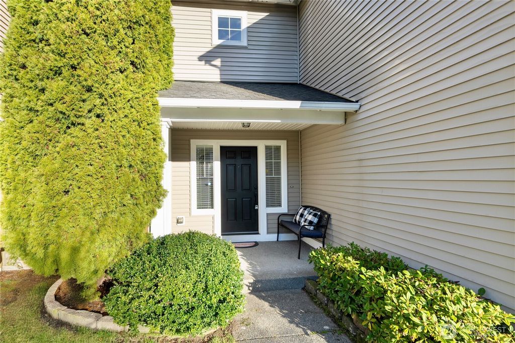 Photo of 2742 SE 4th Street, Renton, WA 98056 (MLS # 2463920)