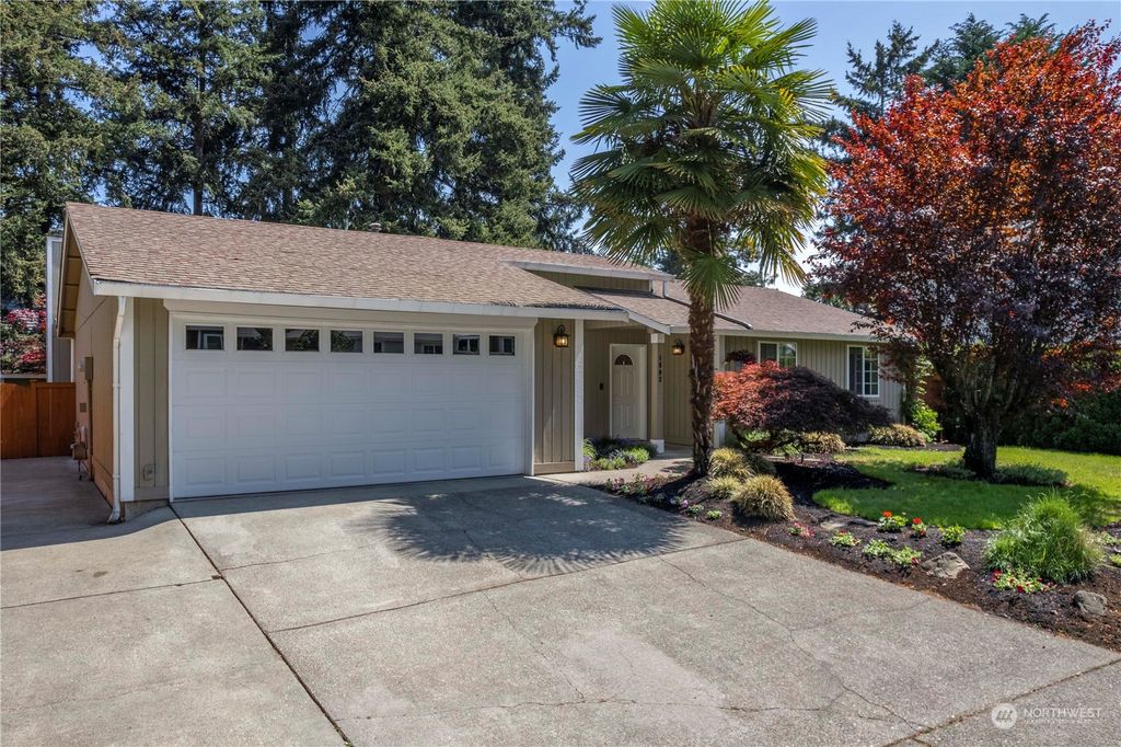 Photo of 1802 Monterey Avenue NE, Renton, WA 98056 (MLS # 2069422)