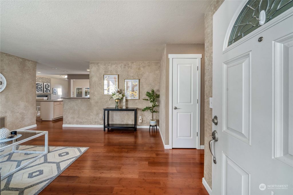 Photo of 1802 Monterey Avenue NE, Renton, WA 98056 (MLS # 2069422)