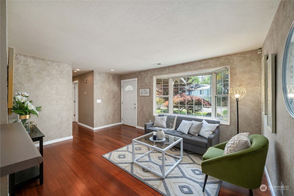 Photo of 1802 Monterey Avenue NE, Renton, WA 98056 (MLS # 2069422)