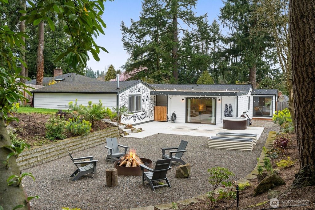 Photo of 2125 N 150th Street, Shoreline, WA 98133 (MLS # 2351989)