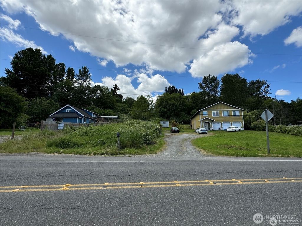 Photo of 14253 Macadam Road S, Tukwila, WA 98168 (MLS # 2505461)