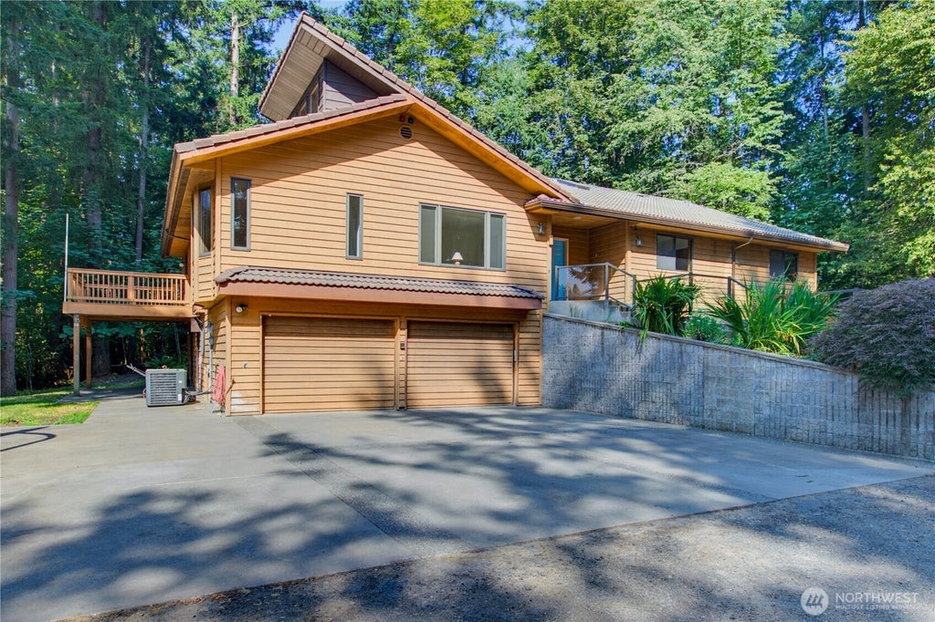 Photo of 21331 236th Avenue SE, Maple Valley, WA 98038 (MLS # 2568729)