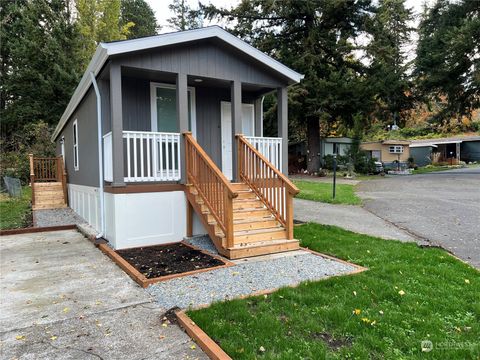 507 131st Street E L Tacoma WA 98445