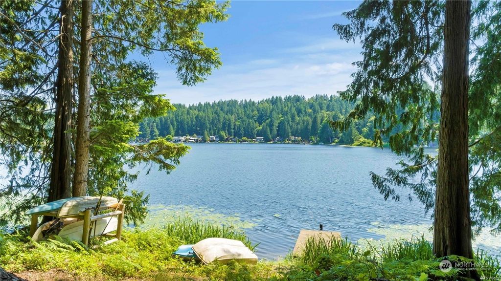 Photo of 3370 W Ames Lake Drive NE, Redmond, WA 98053 (MLS # 2240780)