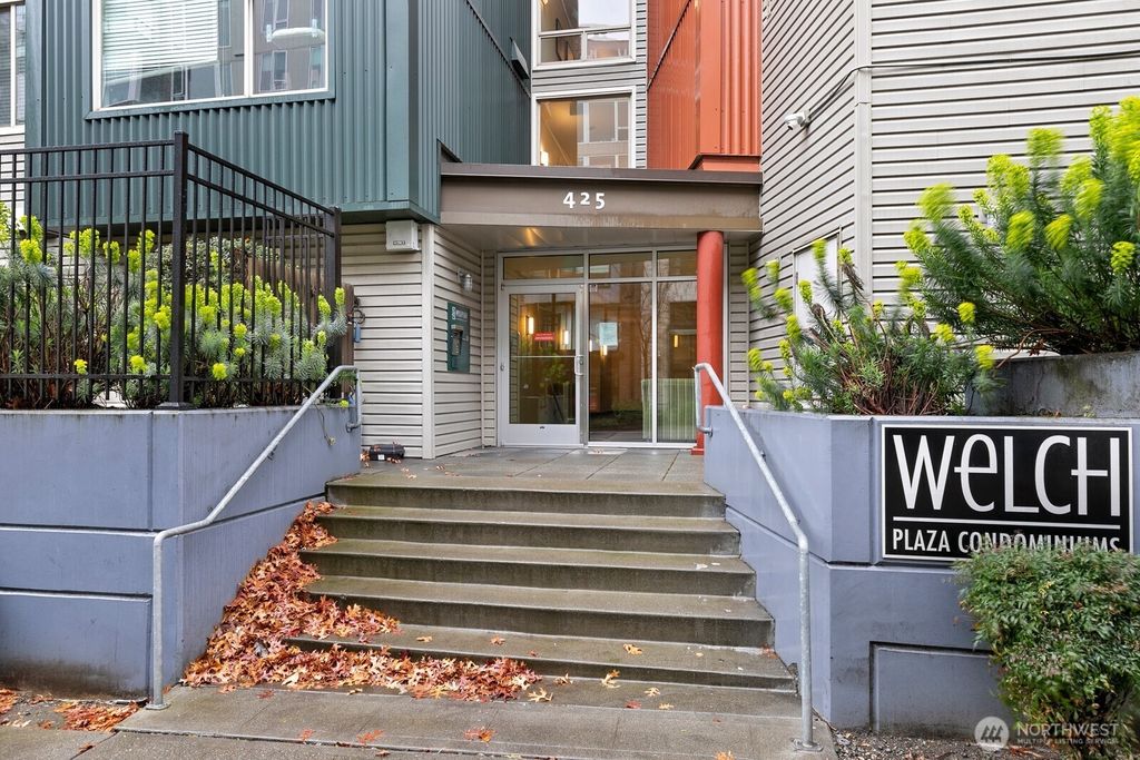 Photo of 425 23rd Avenue S #A401, Seattle, WA 98144 (MLS # 2488371)