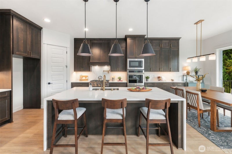 15217 210th Avenue E 990