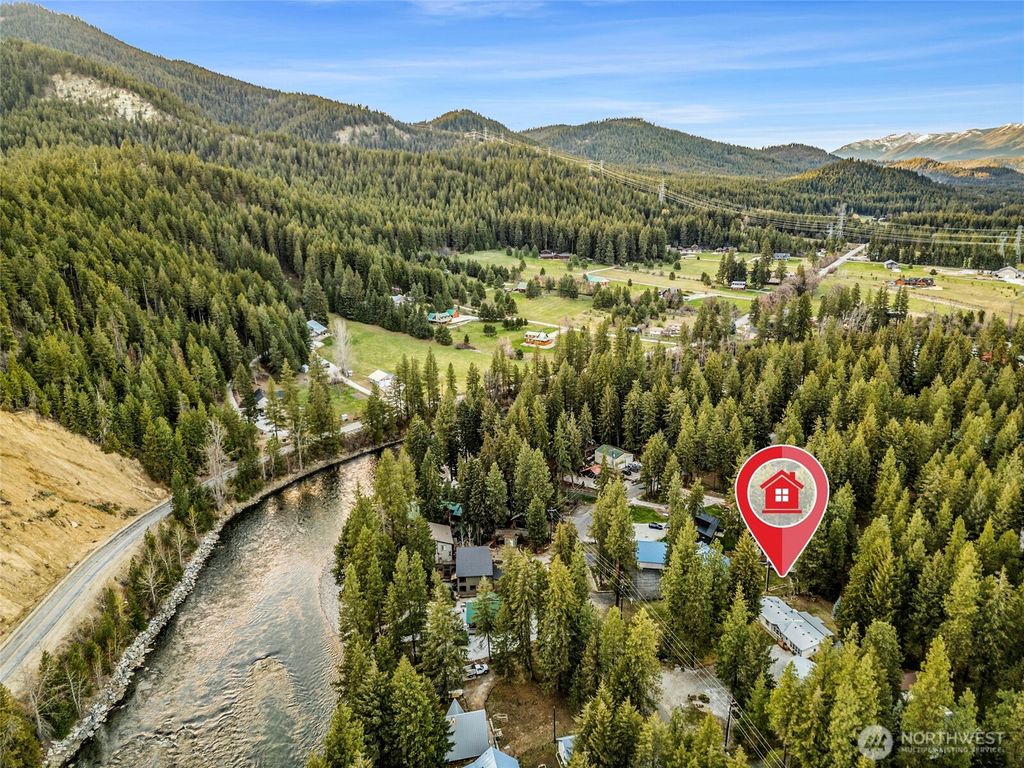 Photo of 24502 Saddle Street, Leavenworth, WA 98826 (MLS # 2513020)