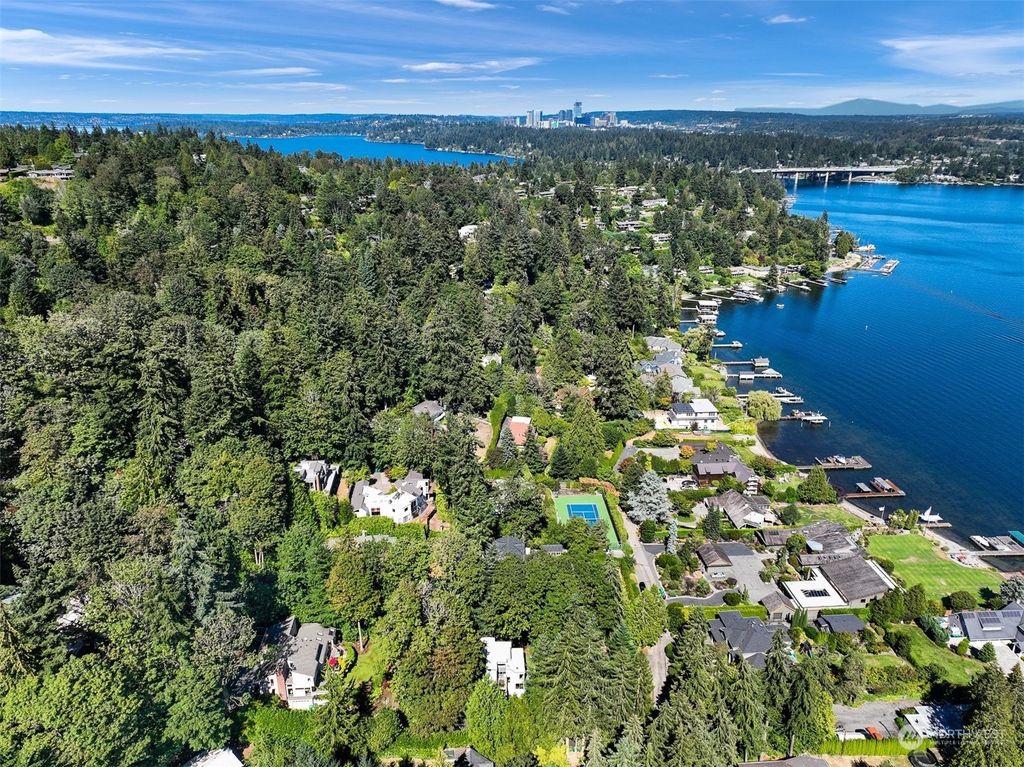 Photo of 4431 Ferncroft Road, Mercer Island, WA 98040 (MLS # 2154953)