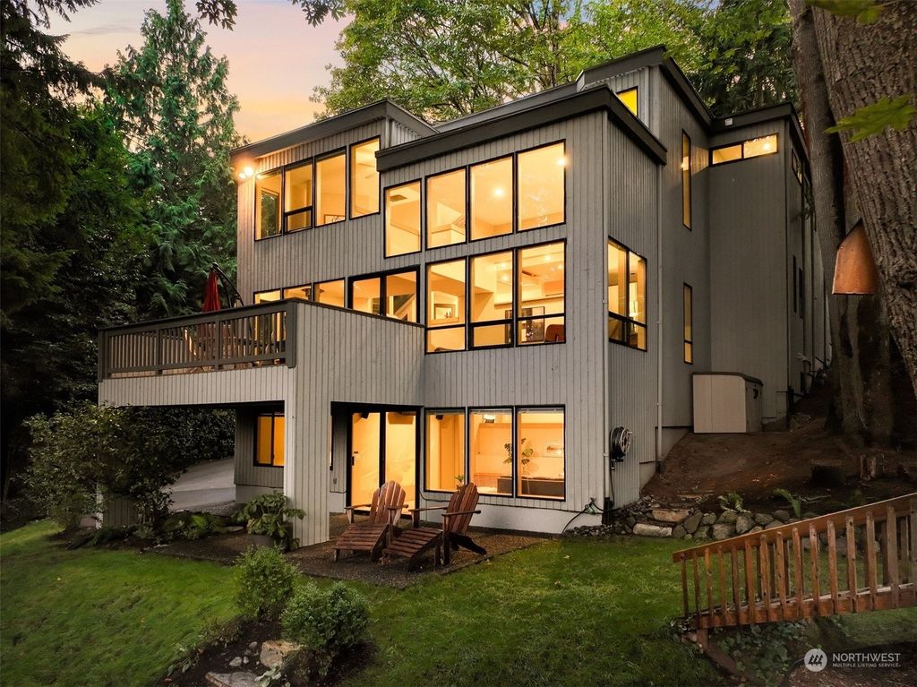 Photo of 4431 Ferncroft Road, Mercer Island, WA 98040 (MLS # 2154953)