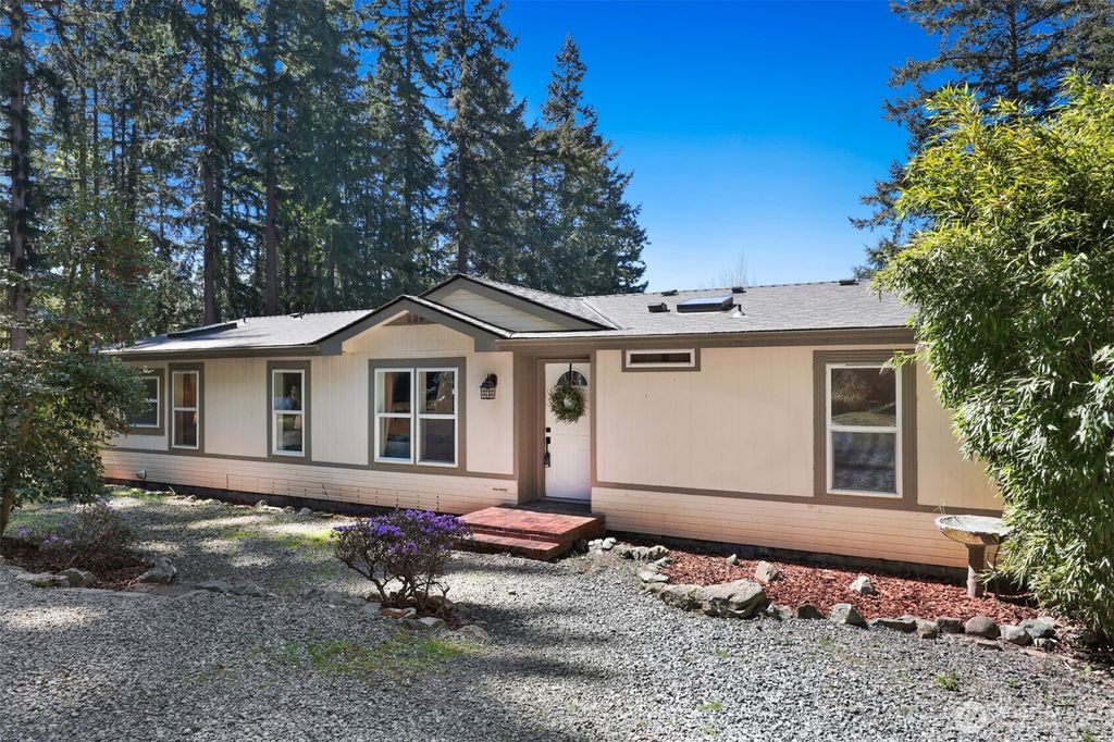 Photo of 7777 Hellman Road, Clinton, WA 98236 (MLS # 2515150)