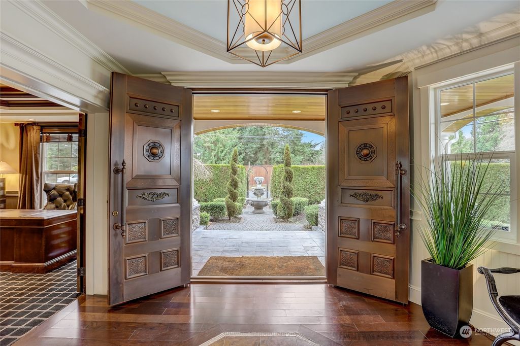 Photo of 16408 SE 45th Way, Bellevue, WA 98006 (MLS # 2196981)