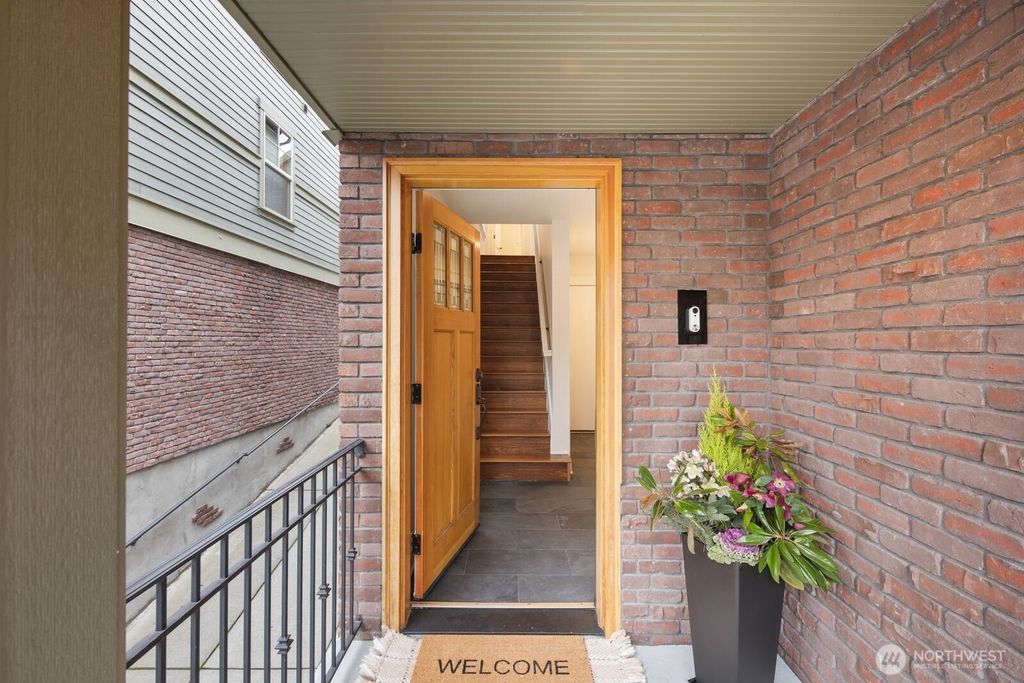 Photo of 310 W Lee Street, Seattle, WA 98119 (MLS # 2468551)