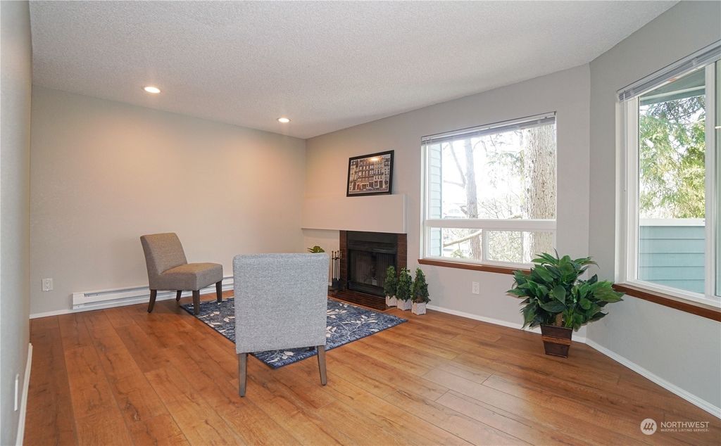 Photo of 21937 7th Avenue S #215, Des Moines, WA 98198 (MLS # 2200275)