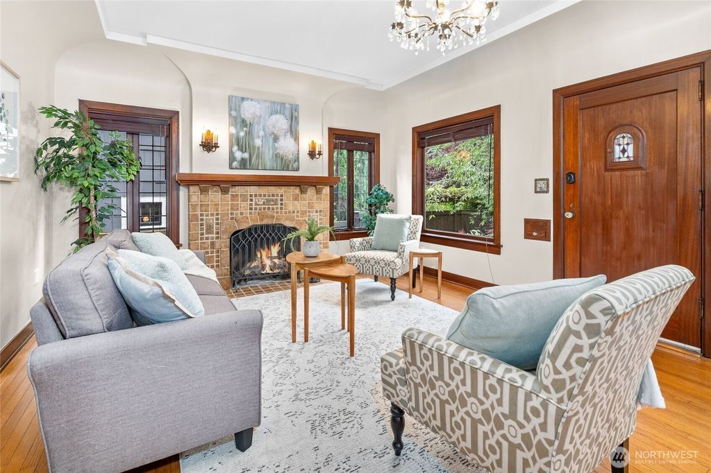 Photo of 5250 35th Avenue NE, Seattle, WA 98105 (MLS # 2397992)