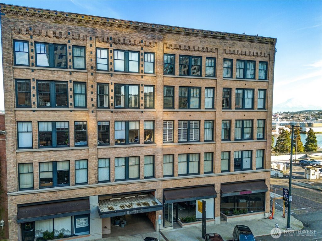 Photo of 1120 Cliff Avenue #304, Tacoma, WA 98402 (MLS # 2471485)