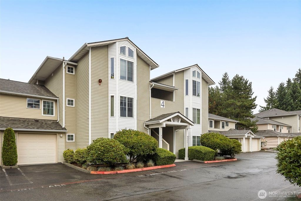 Photo of 2001 120th Place SE #4-304, Everett, WA 98208 (MLS # 2439606)