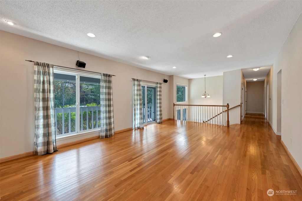 Photo of 6425 152nd Avenue NE, Redmond, WA 98052 (MLS # 2281627)