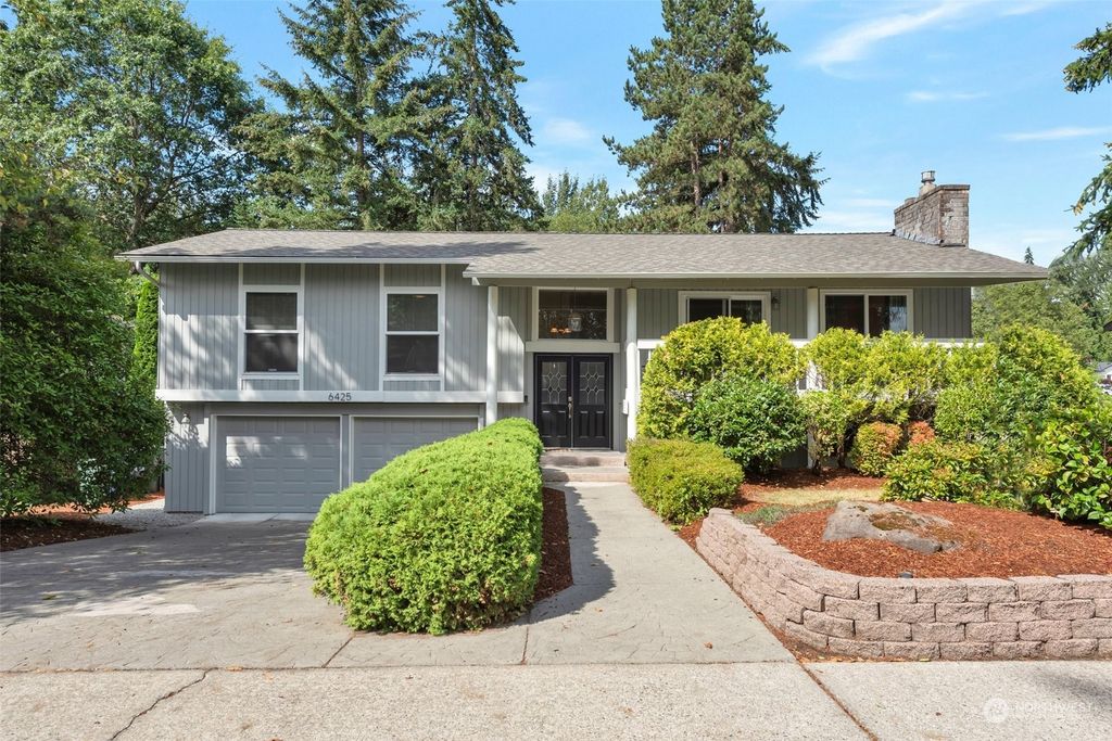 Photo of 6425 152nd Avenue NE, Redmond, WA 98052 (MLS # 2281627)