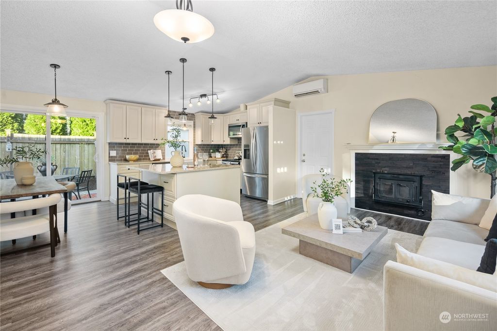 Photo of 3021 112th Place SE, Everett, WA 98208 (MLS # 2323669)