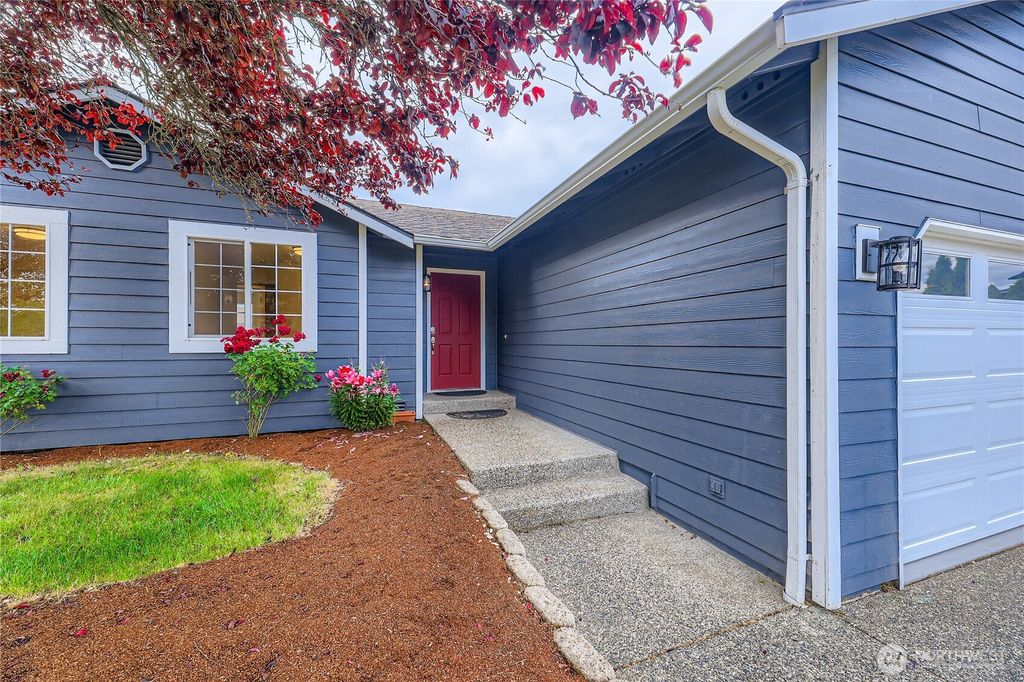 Photo of 1010 89th Drive NE, Lake Stevens, WA 98258 (MLS # 2399081)