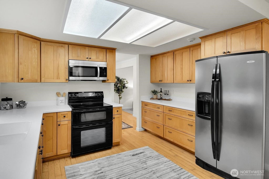 Photo of 1425 172nd Place NE, Bellevue, WA 98008 (MLS # 2577970)