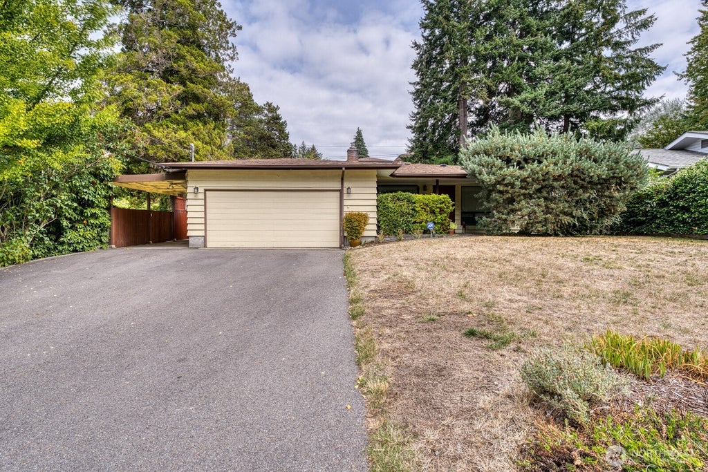 Photo of 3119 Crystal Springs Road W, University Place, WA 98466 (MLS # 2583749)