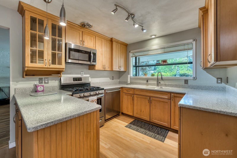 3119 Crystal Springs Road W