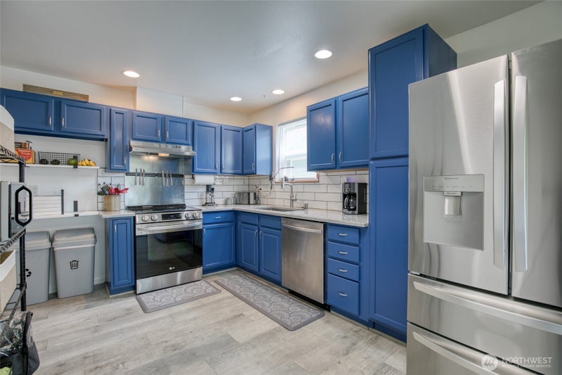 1205 S Evans