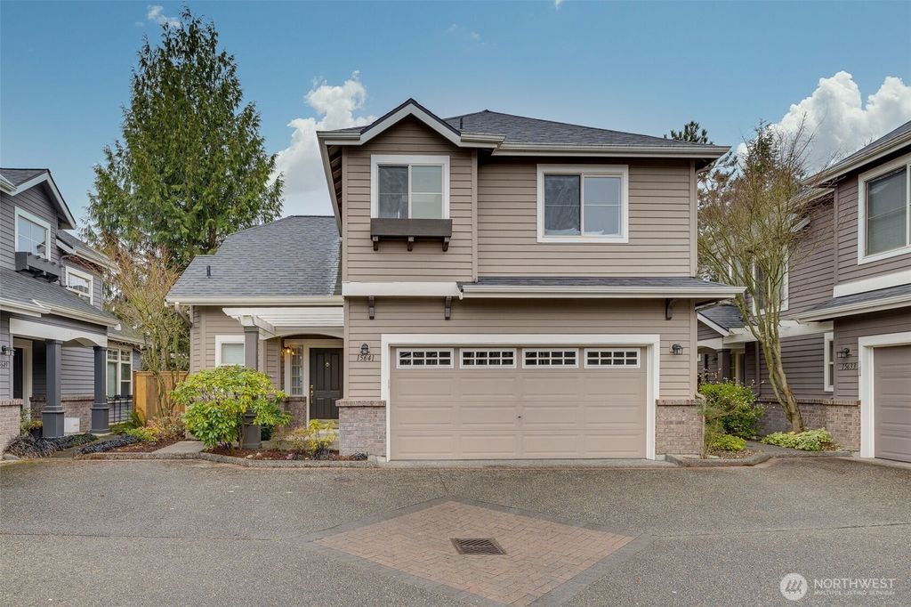 Photo of 15641 NE 95th Way, Redmond, WA 98052 (MLS # 2338970)