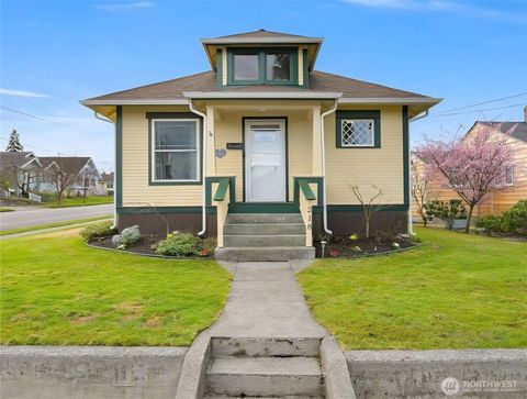 Photo of 218 Evergreen Street, Mount Vernon, WA 98273 (MLS # 2477854)