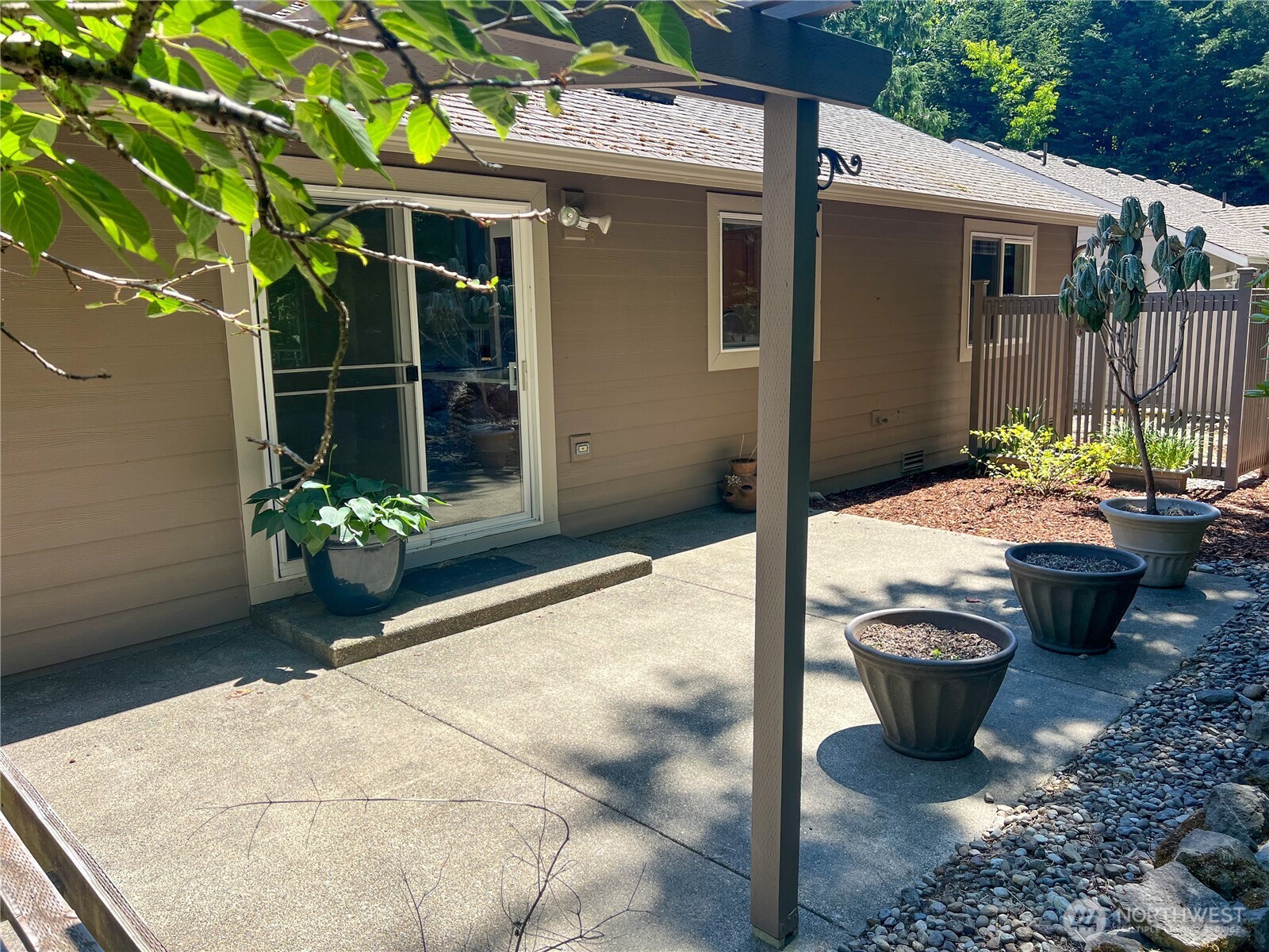 104 Puget Loop