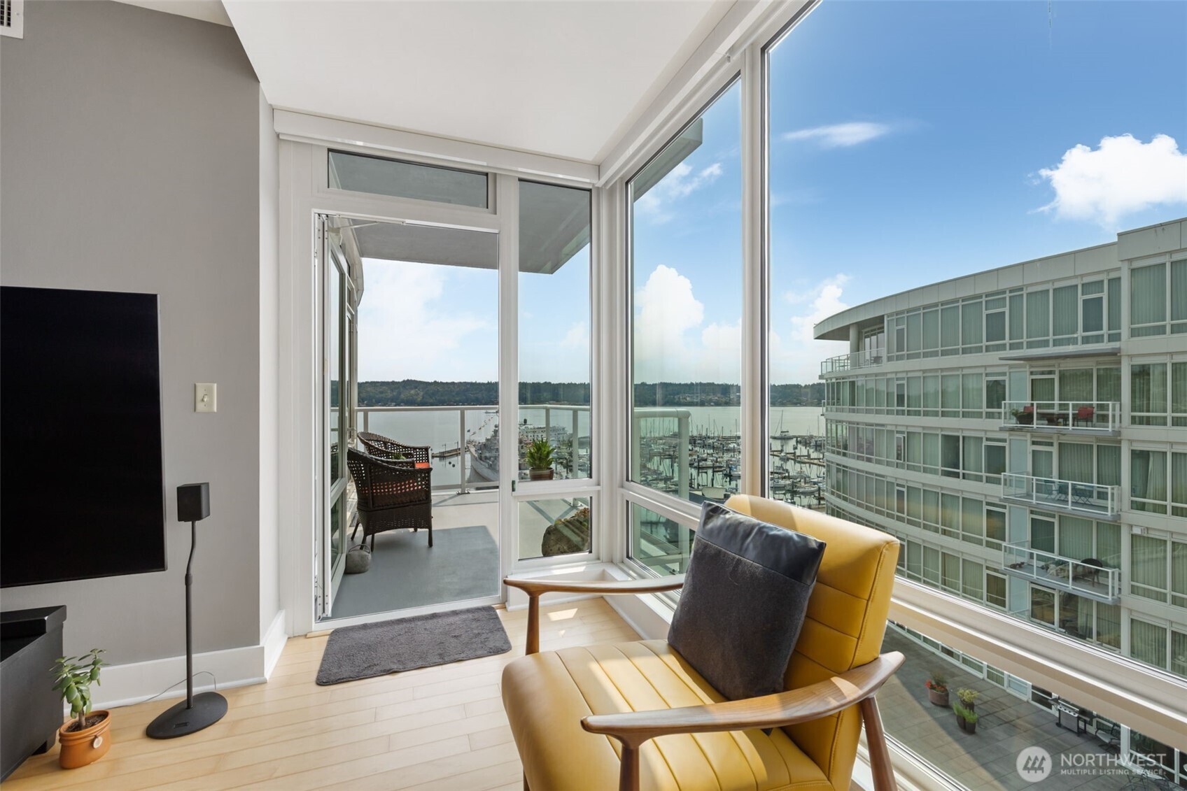 360 Washington Ave 504