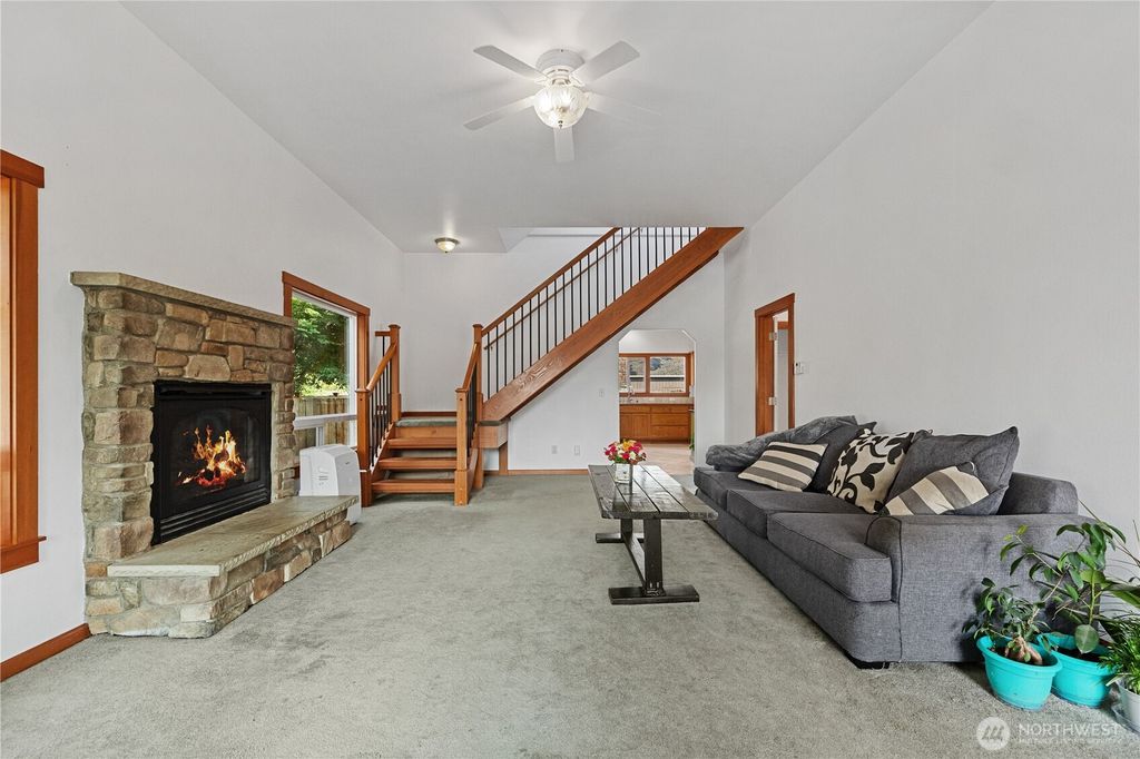 Photo of 201 S Kentucky Avenue, Granite Falls, WA 98252 (MLS # 2436548)