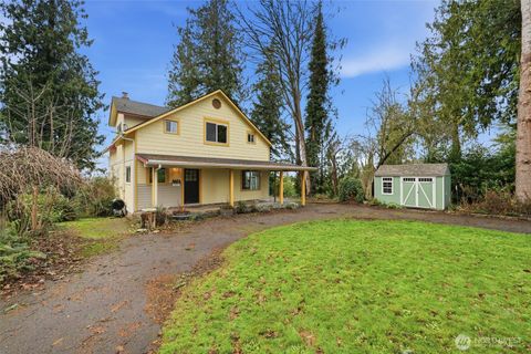 Photo of 1215 S 10th Street, Mount Vernon, WA 98274 (MLS # 2466059)