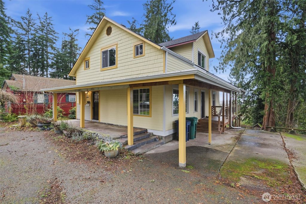 Photo of 1215 S 10th Street, Mount Vernon, WA 98274 (MLS # 2466059)