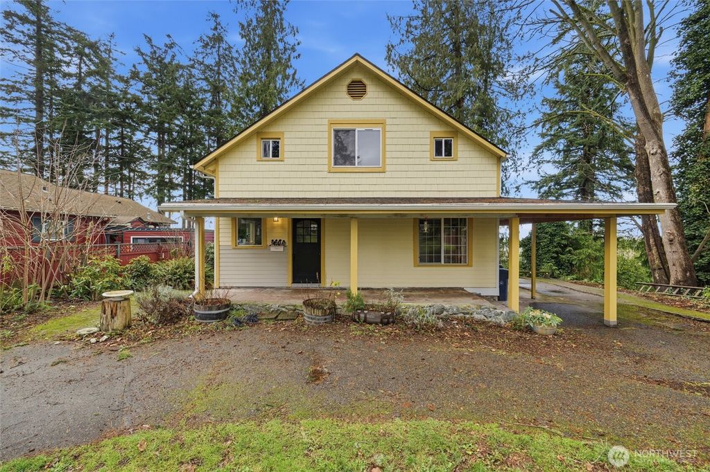 Photo of 1215 S 10th Street, Mount Vernon, WA 98274 (MLS # 2466059)