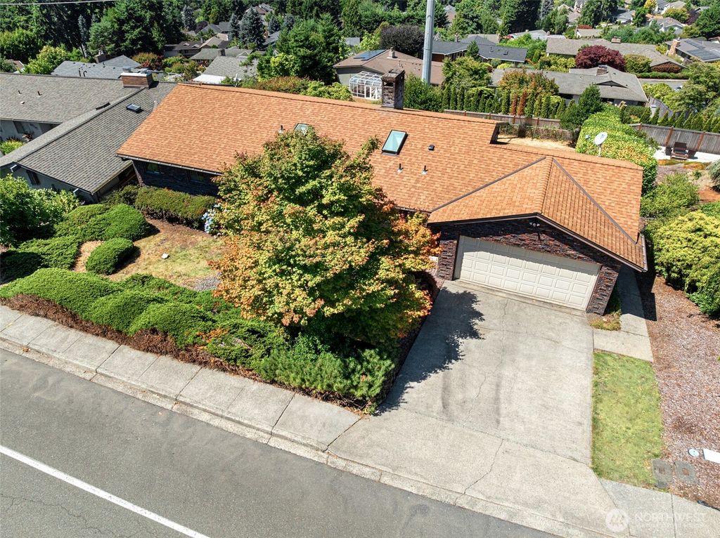 Photo of 4709 Somerset Drive SE, Bellevue, WA 98006 (MLS # 2415905)