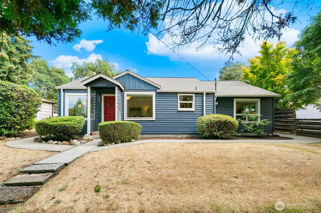 Photo of 14614 12th Avenue SW, Burien, WA 98166 (MLS # 2423467)