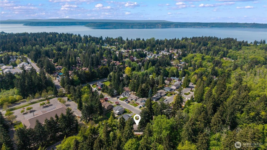 Photo of 4505 SW 317th Place, Federal Way, WA 98023 (MLS # 2367495)