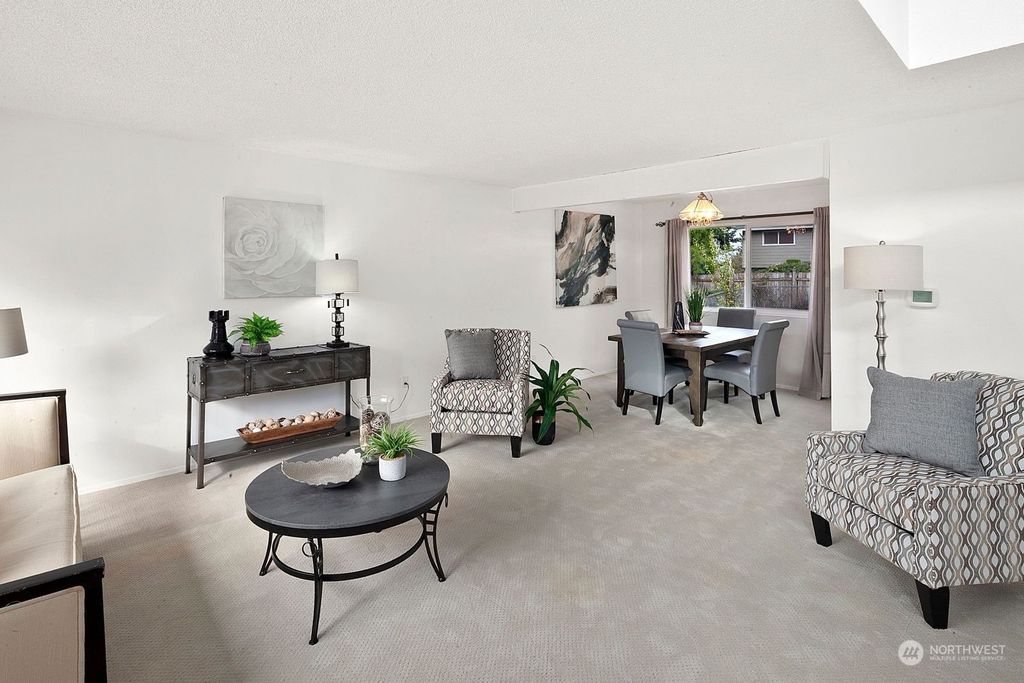 Photo of 924 S 29th Court, Renton, WA 98055 (MLS # 2163102)