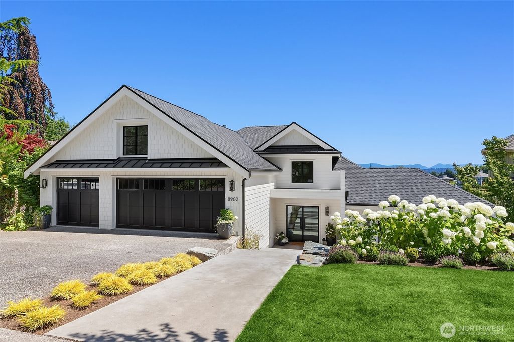 Photo of 8902 45th Avenue NE, Seattle, WA 98115 (MLS # 2433090)